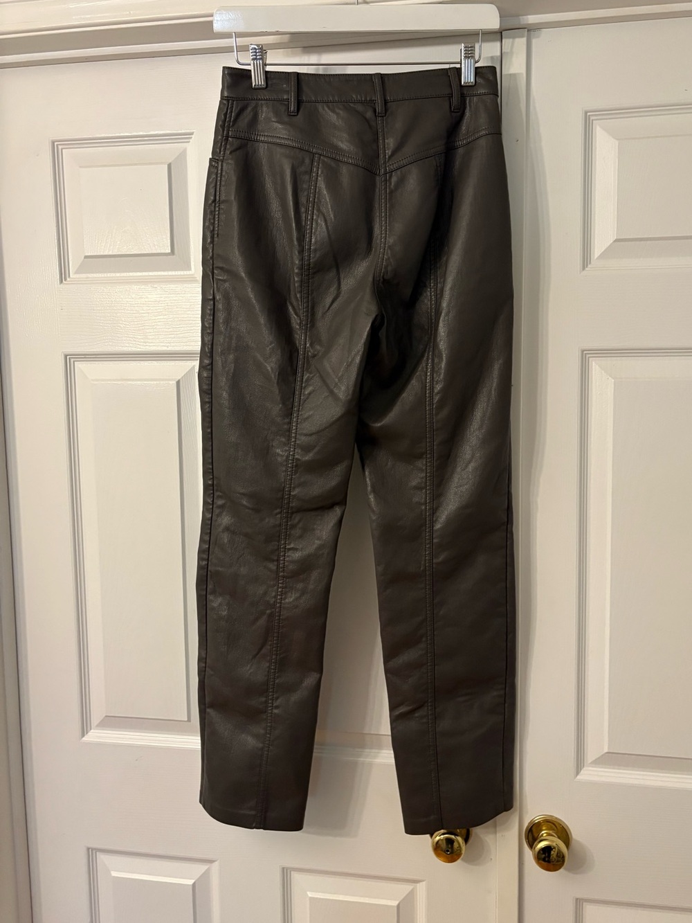 Aritzia Wilfred Highrise Dark Taupe Faux Leather Straight-Leg Pants Size 4 - Picture 6 of 12